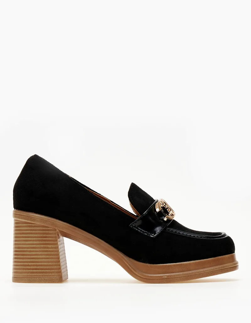 Loafers με τακούνι και suede υφή - Μαύρο