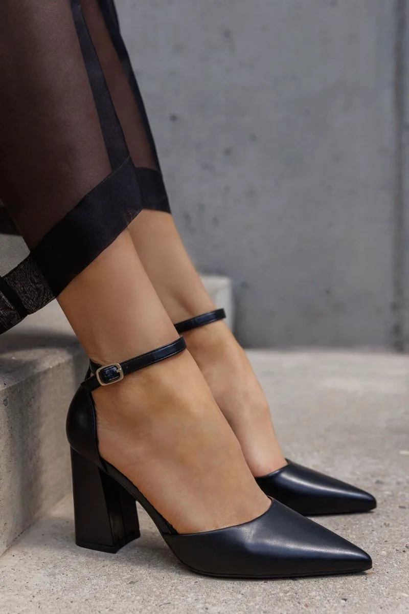 Ideal shoes Pointed Toe Pumps Block Heel - 8707 - Black Matte