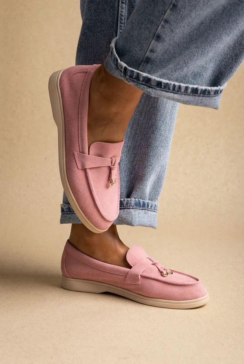 Ideal shoes Comfort Loafers with Metal Detail - 9753 - Ροζ Suede