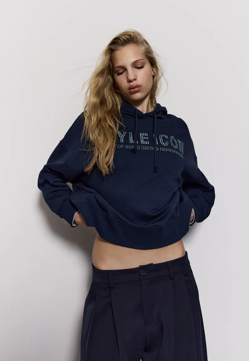 Stradivarius Φούτερ Με Κουκούλα Και Γκλίτερ Navy Blue M