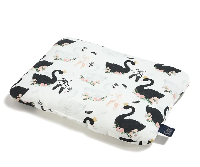 Mid Pillow 35x45 Moonlight Swan