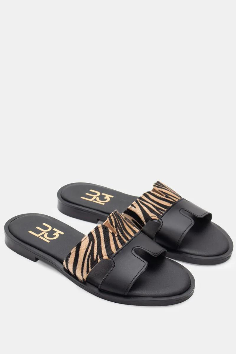 LUIGI DESIGN - Flat Σανδάλια με Λεπτομέρεια Print - Zebra-Μπέζ