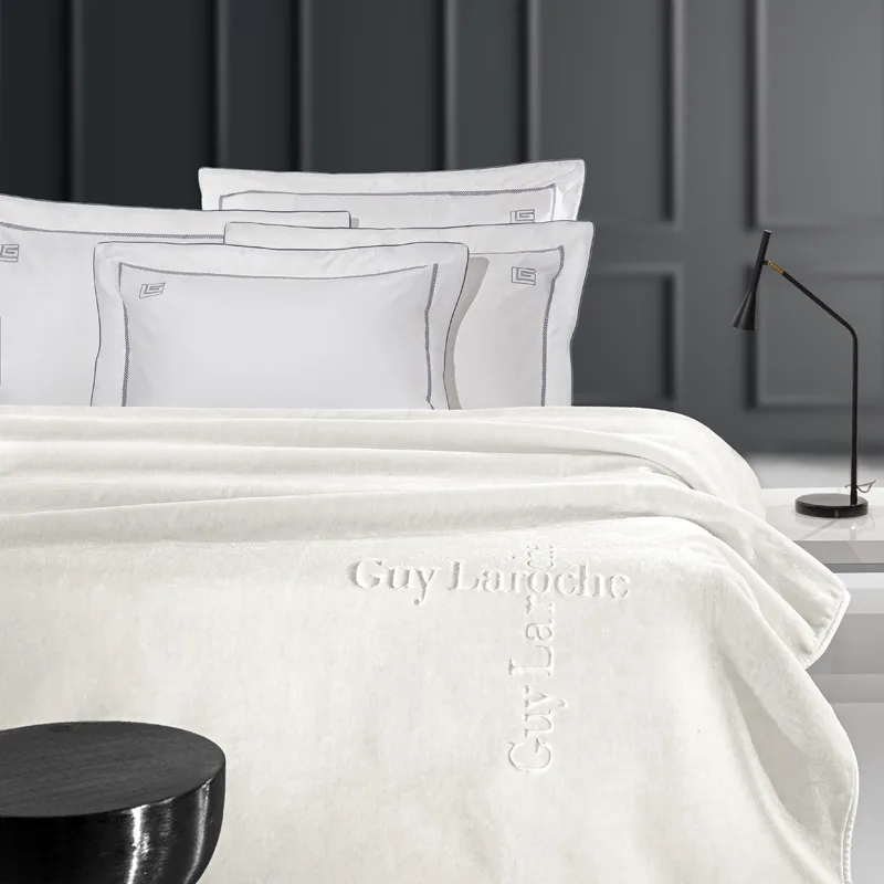 Κουβέρτα Βελουτέ Μονή 160X220 Guy Laroche Logo Ivory (160x220)