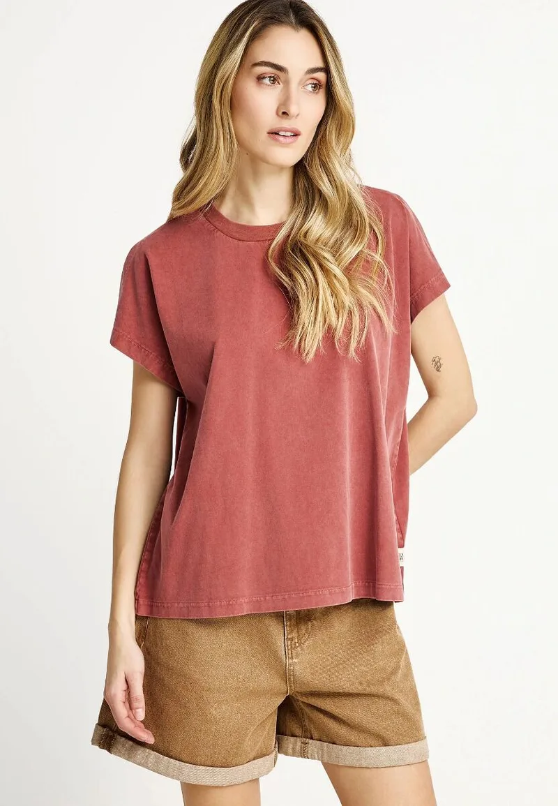 Funky Buddha T-shirt με Άνοιγμα στο Μανίκι FBL013-106-04 Κοραλί