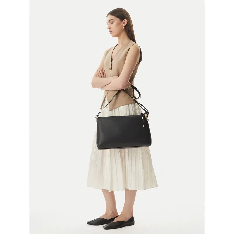 Τσάντα Furla Debby M WB02006 BX3353 CN O6000 Μαύρο