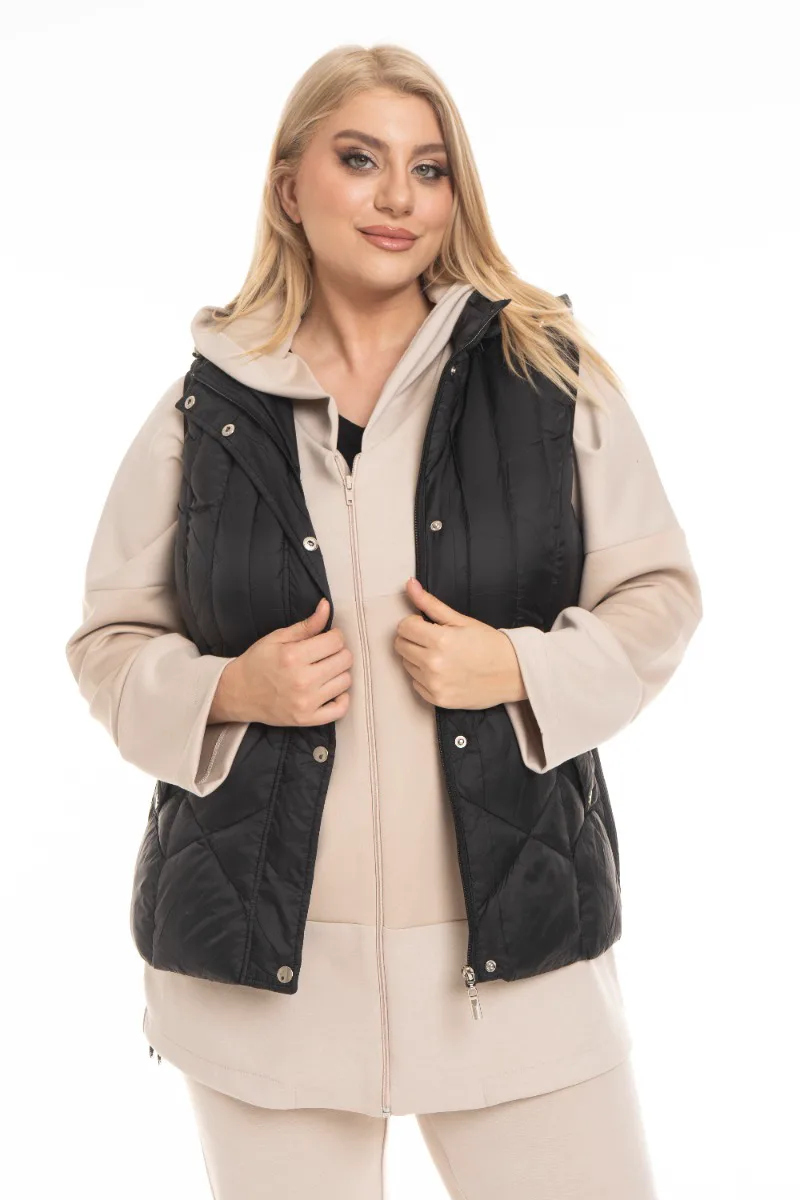 Αμάνικο κοντό plus size με τρουκς σε μαύρο χρώμα