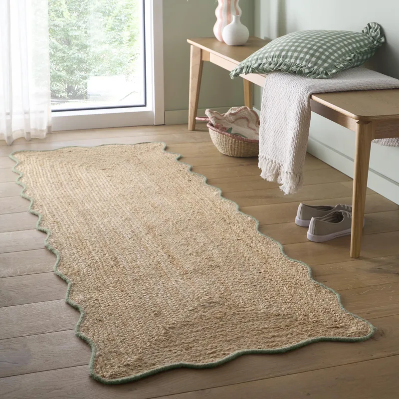 Jute Scalloped Edge Runner Green