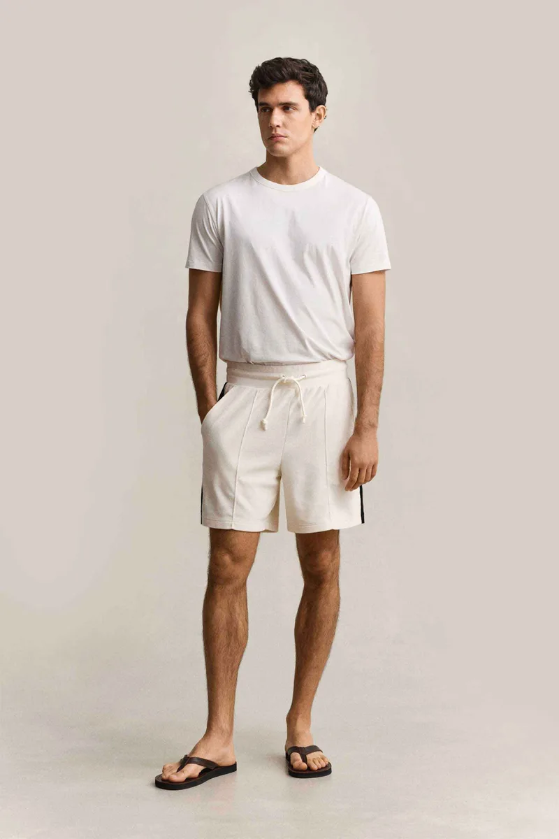 Gant ανδρική βερμούδα terry cloth με ελαστική μέση και contrast ρίγα στα πλαϊνά Regular Fit - 2069082 Εκρού