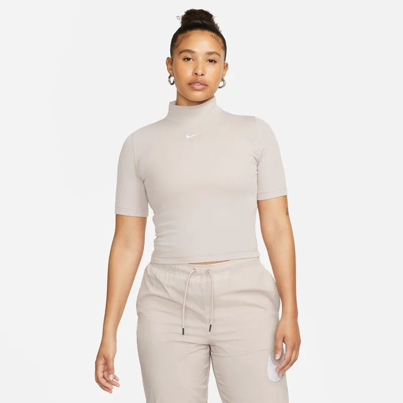 Nike Sportswear Essentials Γυναικείο T-Shirt (9000129993_64662)
