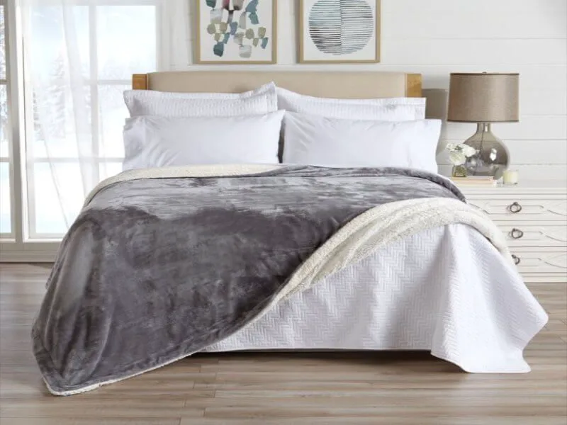 Κουβέρτα Υπέρδιπλη Βελουτέ Με Sherpa Cozy Soft Γαρύφαλλο 220x240 - Γκρι