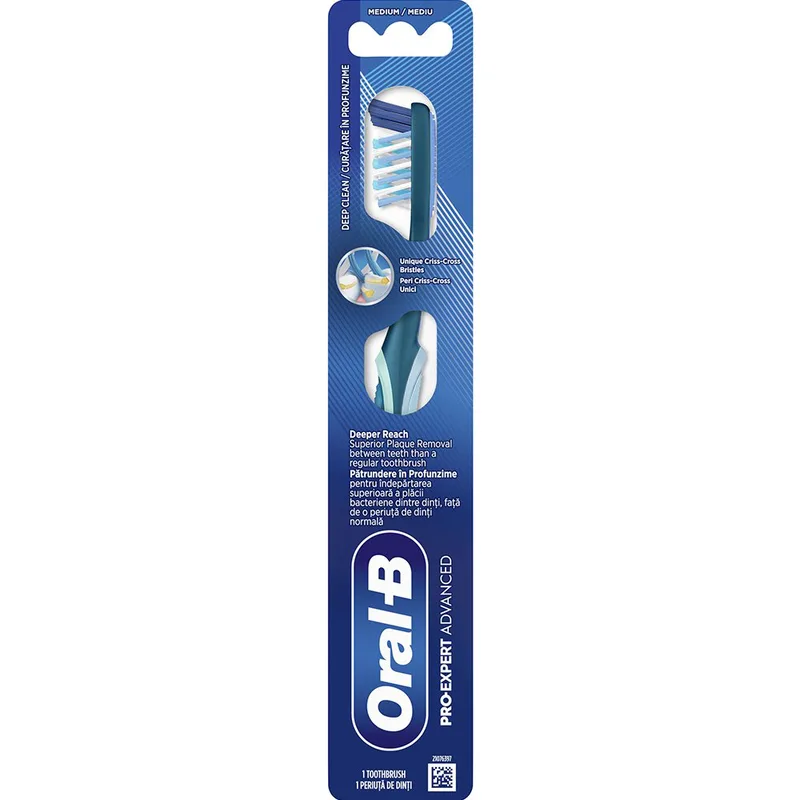 Oral-B Pro Expert Advanced Medium Toothbrush Χειροκίνητη Οδοντόβουρτσα με Μεσαίας Σκληρότητας Ίνες για Αφαίρεση Πλάκας Ακόμα & Ανάμεσα στα Δόντια 1 Τεμάχιο - Γαλάζιο