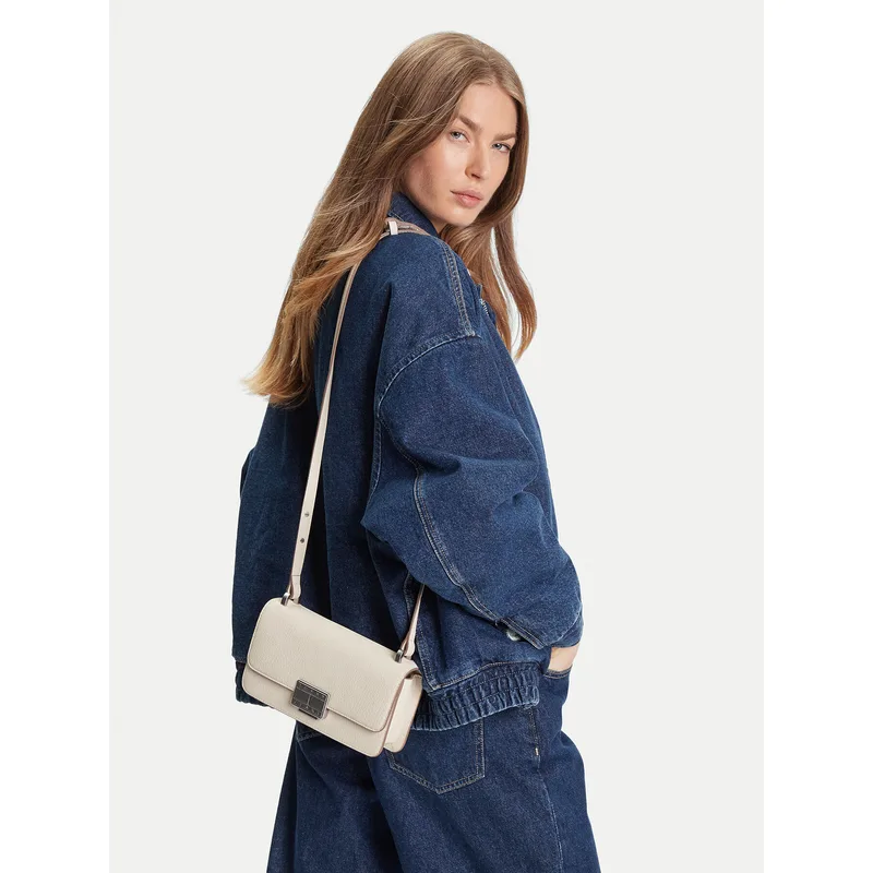 Τσάντα Tommy Jeans Tjw Crush Crossover AW0AW17529 Εκρού