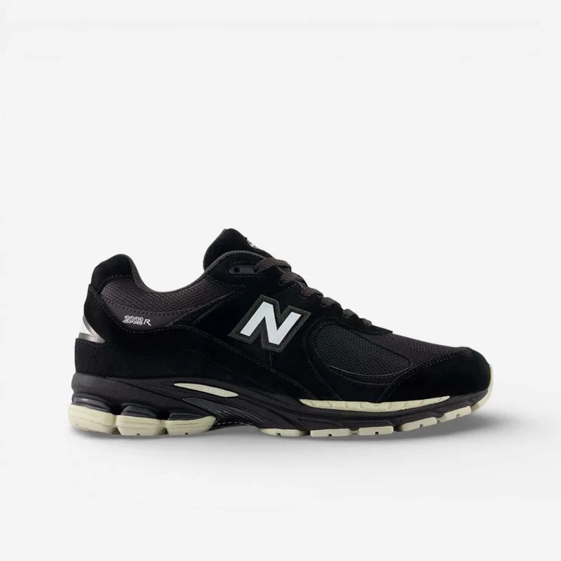 Xαμηλά Sneakers New Balance 2002R Black Timber Wolf White