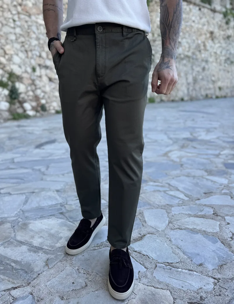 Ανδρικό χακί υφασμάτινο chinos παντελόνι με λάστιχο JR0020X