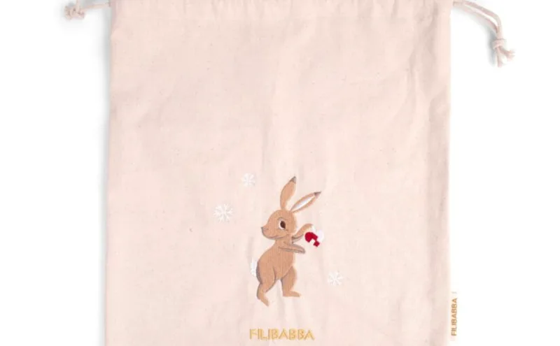 Filibabba Embroidered Gift Bag GOTS – Wonderful Winter Mountain – Hare