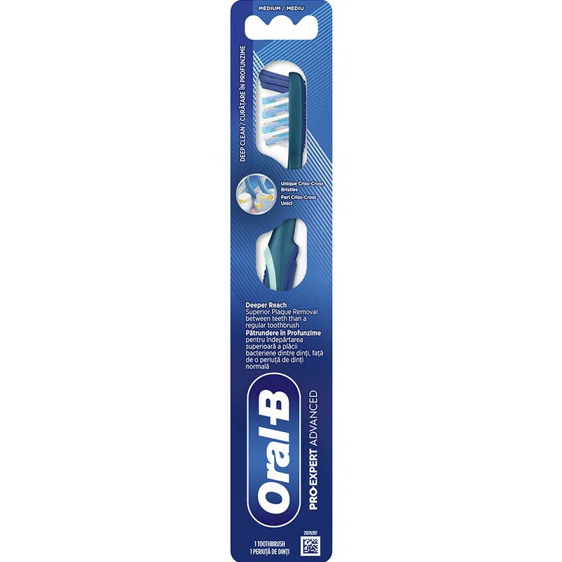 Oral-B Pro Expert Advanced Medium Toothbrush Χειροκίνητη Οδοντόβουρτσα με Μεσαίας Σκληρότητας Ίνες για Αφαίρεση Πλάκας Ακόμα & Ανάμεσα στα Δόντια 1 Τεμάχιο - Μπλε