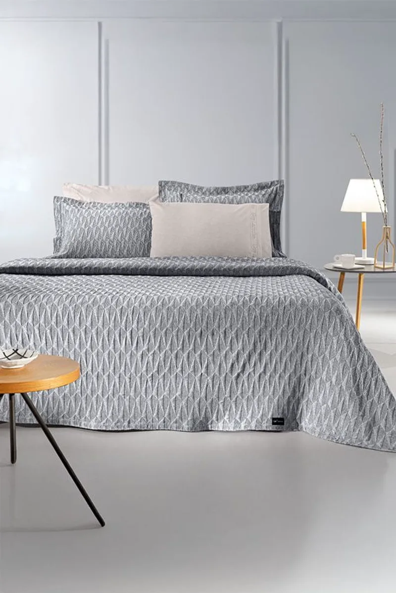 Καλυμμα Κρεβατιου Υπερδιπλο Medici Anthracite Guy Laroche 260x245x0cm Μονόχρωμο