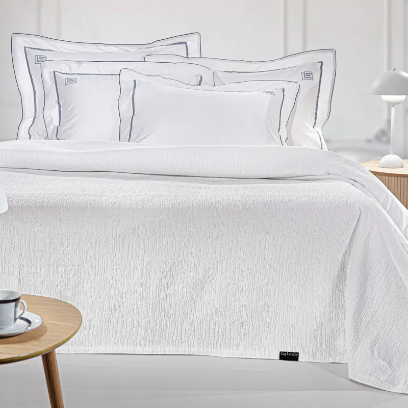 Κουβερτόριο King Size 260X250 Guy Laroche Diana White (260x250)