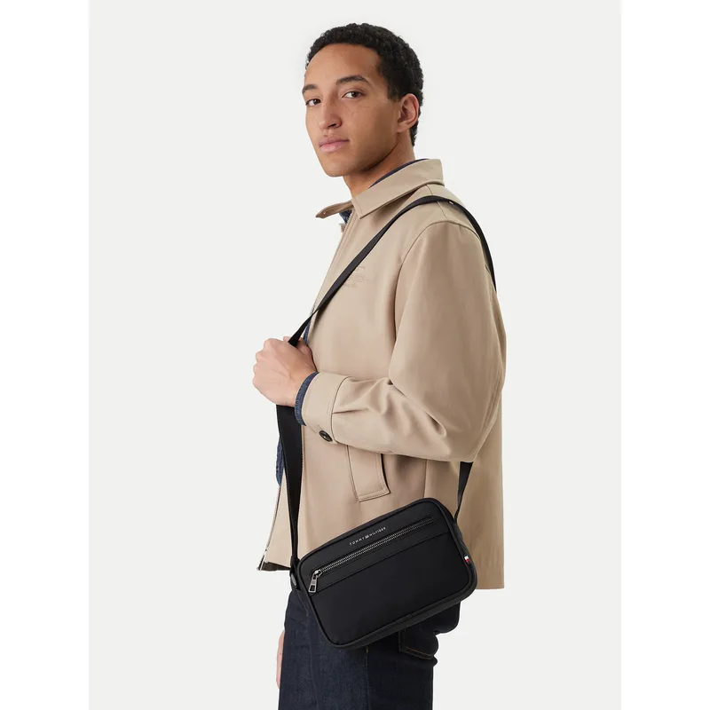 Τσαντάκι Tommy Hilfiger Th Repreve Ew Reporter AM0AM14152 Μαύρο
