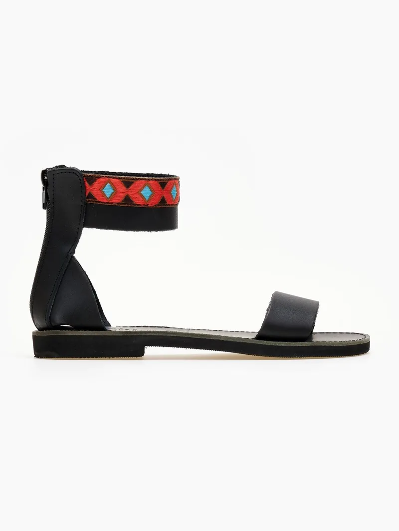 Estil Leather Sandals with Zipper - 303 - Black