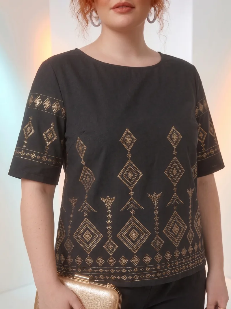 Mπλούζα με χρυσό κέντημα plus size
