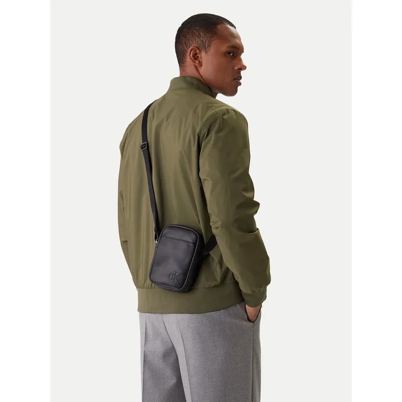 Τσαντάκι Calvin Klein Bold Ck Slim Reporter LV04D3279G Μαύρο