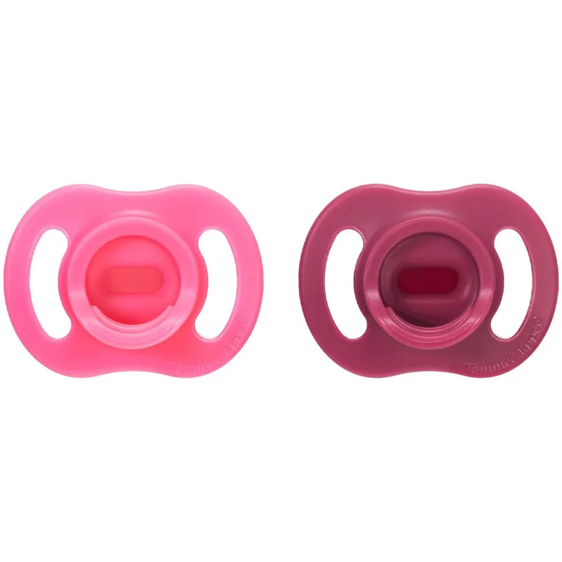 Tommee Tippee Ultrta Light Stay Put Orthodontic Silicone Soother 6-18m Ορθοδοντικές Πιπίλες Σιλικόνης για Τέλεια Εφαρμογή & Απαλή Αίσθηση 2 Τεμάχια - Μώβ / Φούξια
