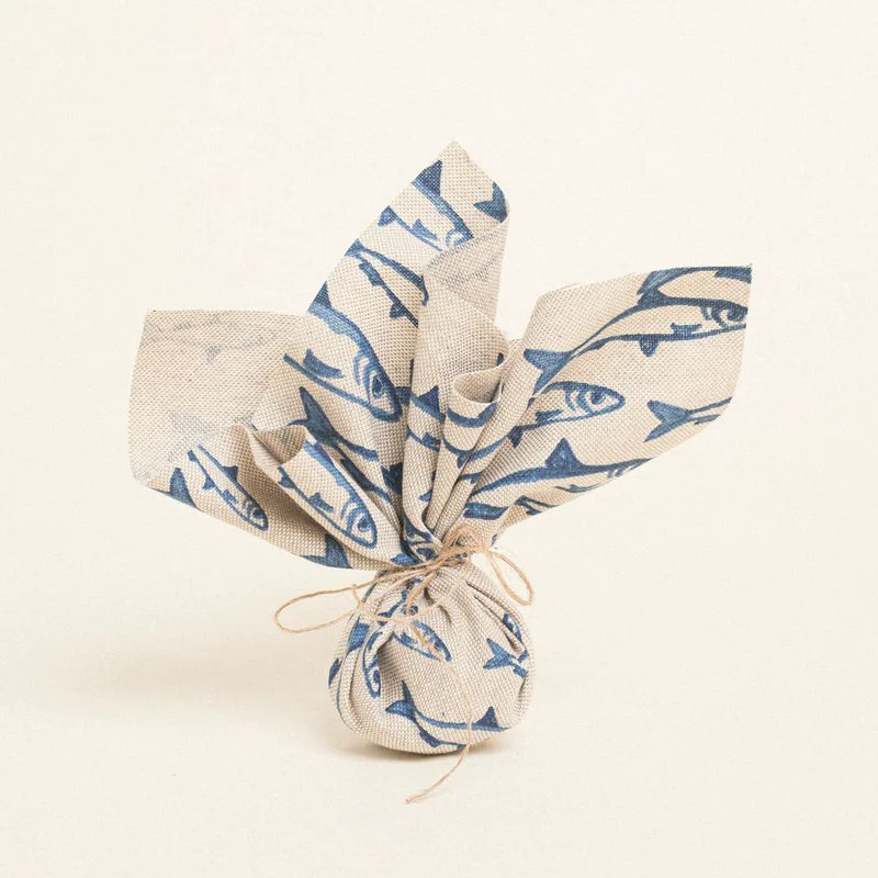 Beauty Home ΜΑΝΤΗΛΙ 27 x 27 cm ΨΑΡΙΑ ΜΕ ΟΨΗ ΖΩΓΡΑΦΙΣΜΕΝΑ ΣΤΟ ΧΕΡΙ 140 CM