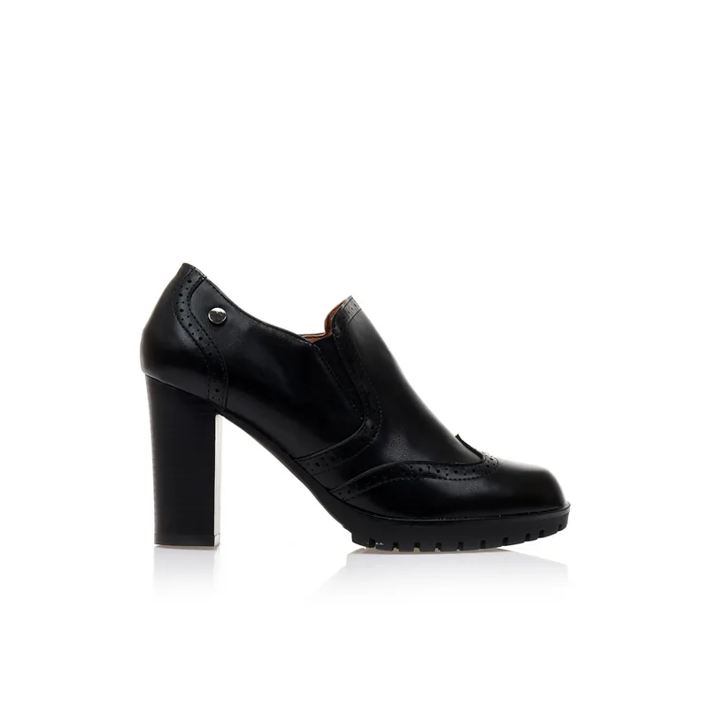 Γόβες loafers μαύρες δερματίνη με διάτρητο σχέδιο και φερμουάρ ΜΑΥΡΟ