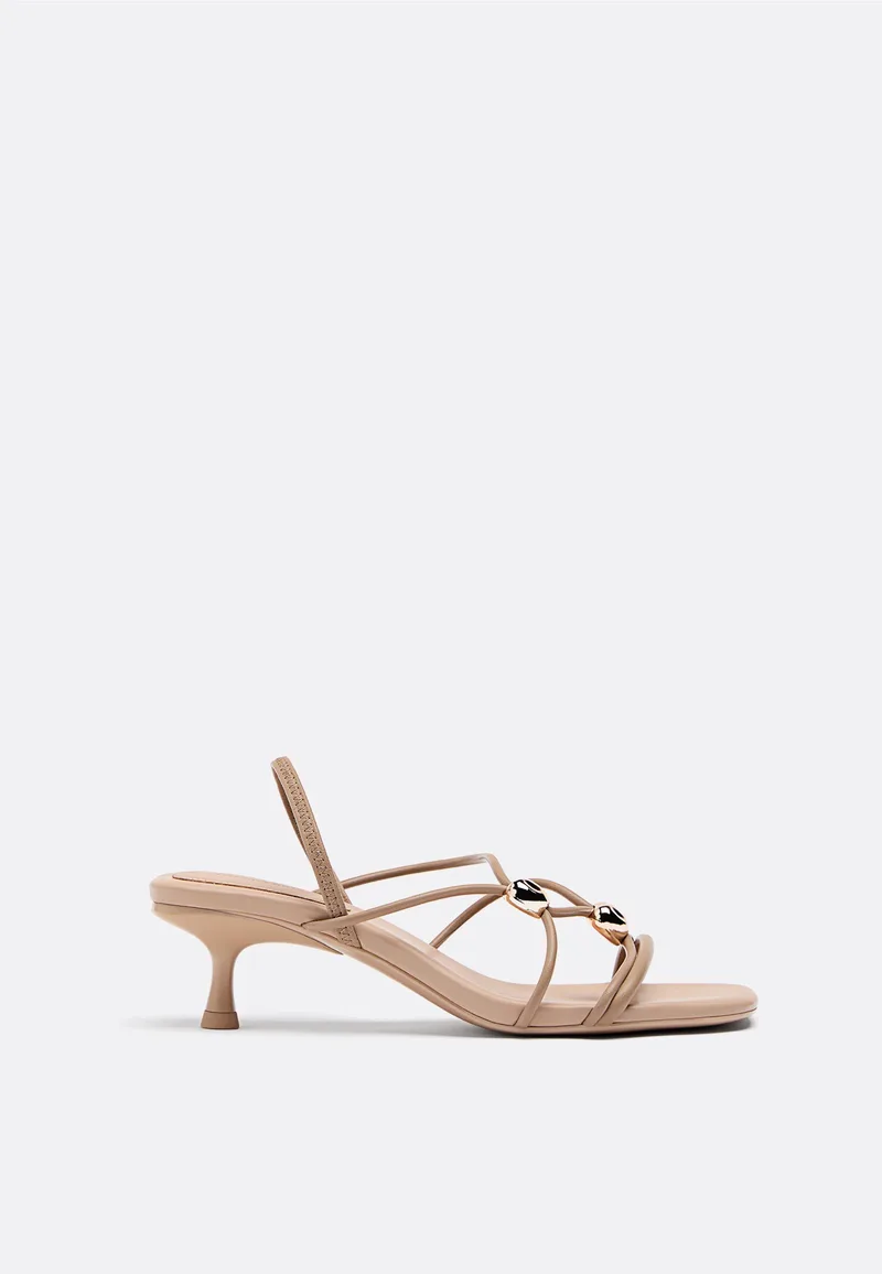 Stradivarius Πέδιλα Kitten Heel Με Μεταλλική Λεπτομέρεια Μπεζ 39