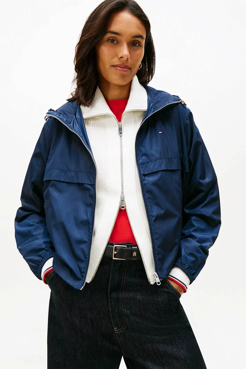 Tommy Hilfiger γυναικείο αντιανεμικό jacket με κουκούλα και logo flag Regular Fit - WW0WW48001 Μπλε Σκούρο