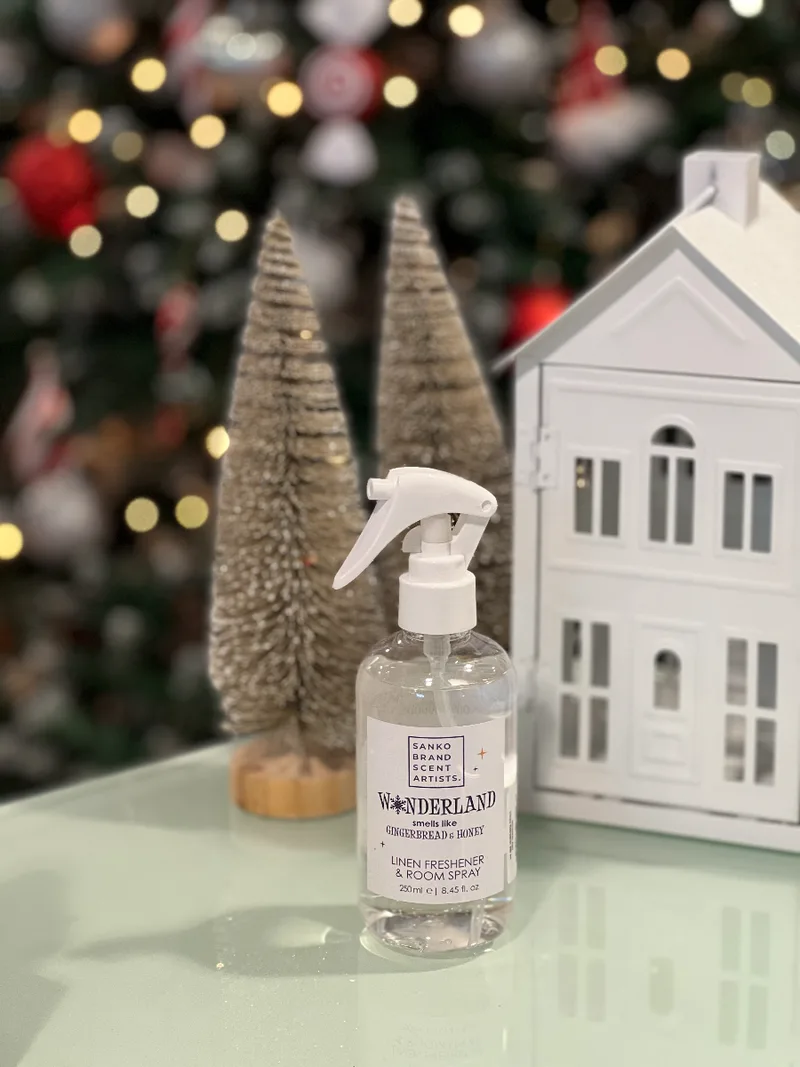 Aρωματικό υφασμάτων & Room Spray Wonderland Μελομακάρονο 250ml