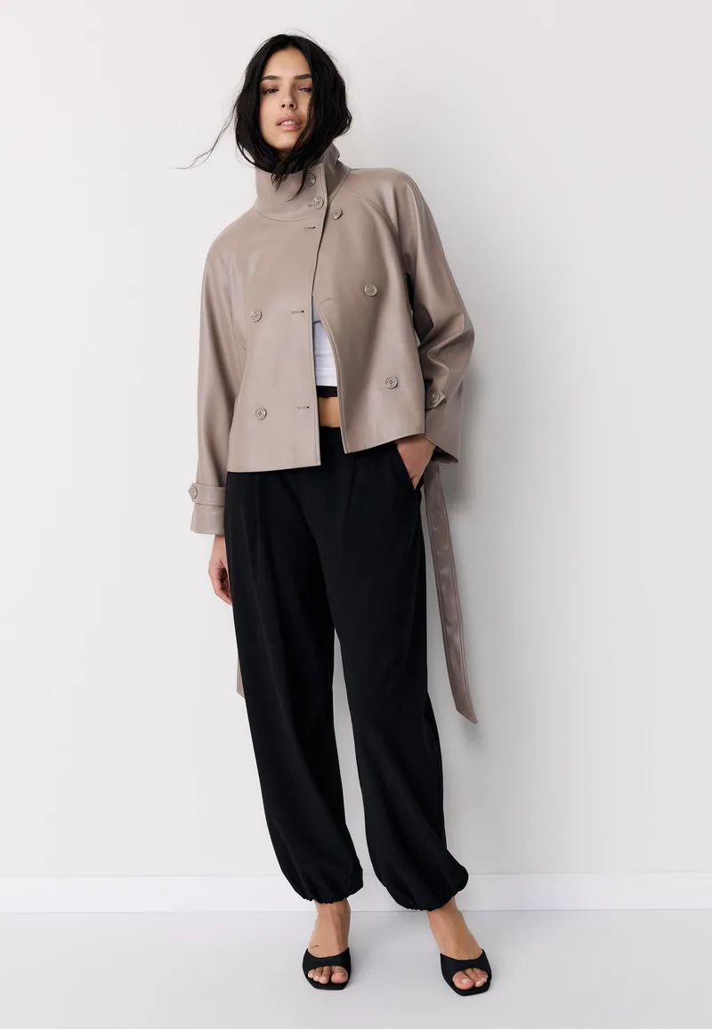 Stradivarius Trench Με Ψηλό Γιακά Και Όψη Δέρματος 0-428 Xs