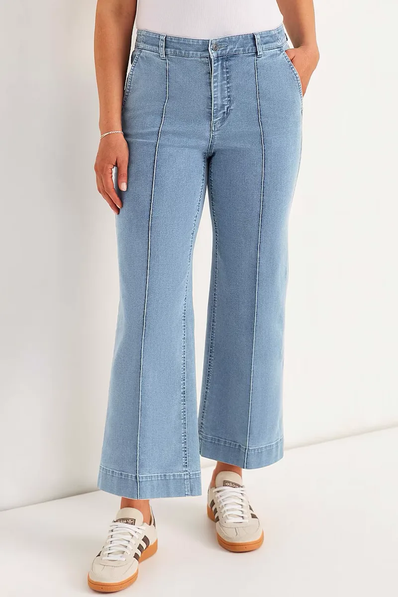 Jean παντελόνι 7/8 με νερβίρ σε denim light blue χρώμα plus size