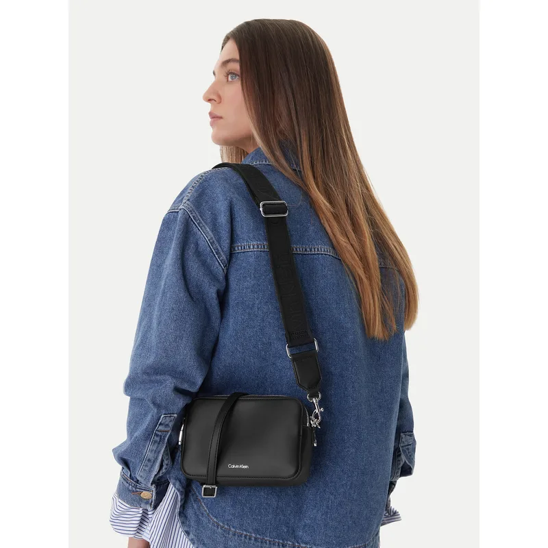 Τσάντα Calvin Klein Webbing Double Strap Camera Bag LV04F3165G Μαύρο