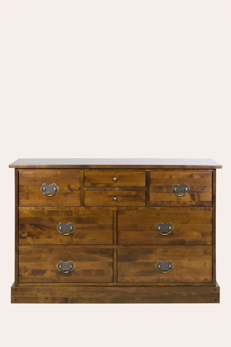 Συρταριέρα Garrat με 8 συρτάρια Chestnut