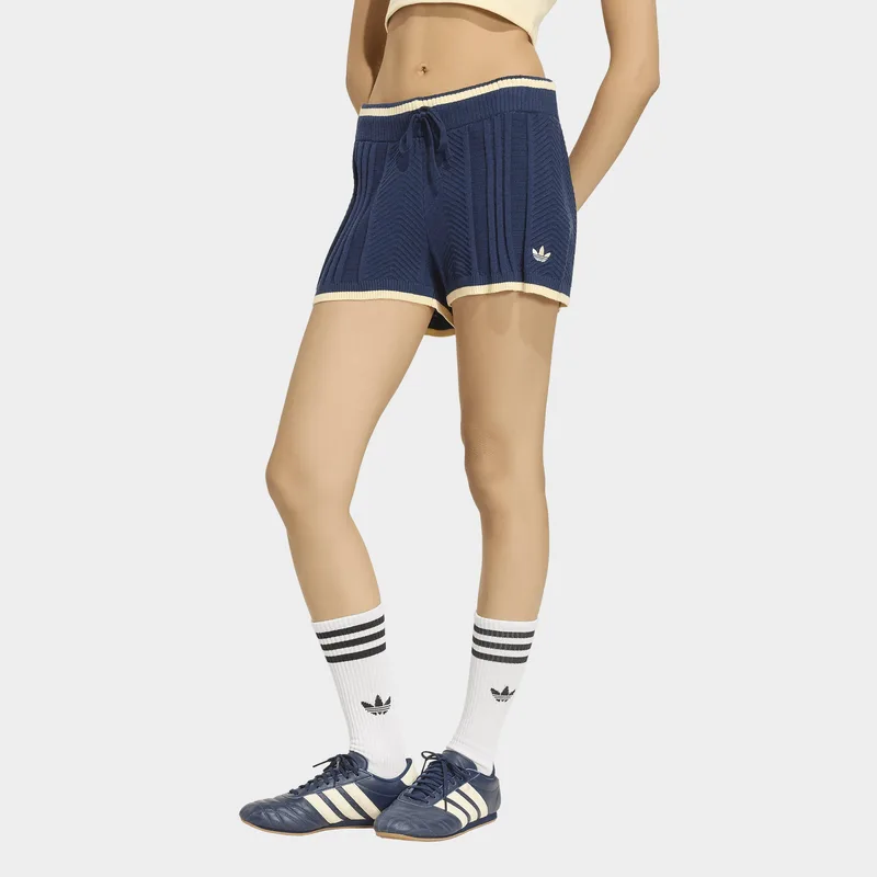 adidas Originals W Cable Knit Shorts (9000288236_24962)