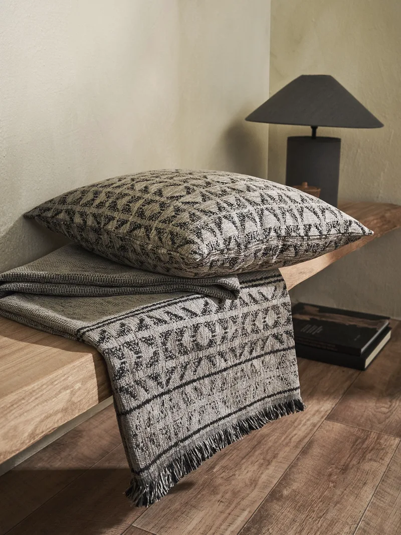 Ριχτάρι Διθέσιου Gofis Home Indira Ash Μπεζ Black 258/13 180x250