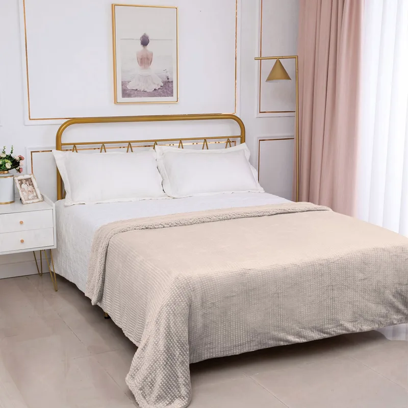 Κουβέρτα Fleece Υπέρδιπλη Με Γουνάκι (220x240) Silk Fashion Damask Camel