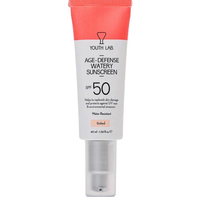 Youth Lab Age-Defense Watery Sunscreen Spf50 Λεπτόρρευστο Αντηλιακό Προσώπου Ανθεκτικό στο Νερό Υψηλής Προστασίας Καθημερινής Χρήσης, για Επανόρθωση & Προστασία από Ρυτίδες & Κηλίδες με Χρώμα 40ml - Tinted