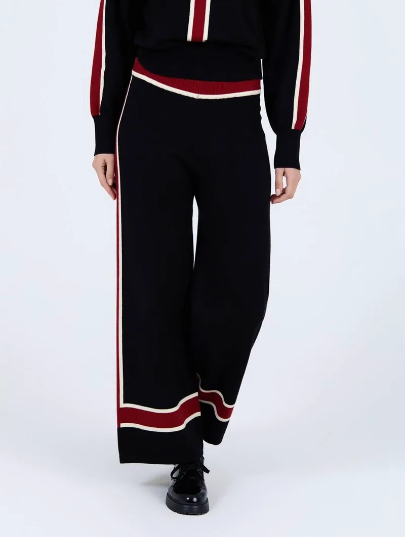 Skatie Γυναικείο Πλεκτό Παντελόνι Wide Leg Με Ριγέ Λεπτομέρεια