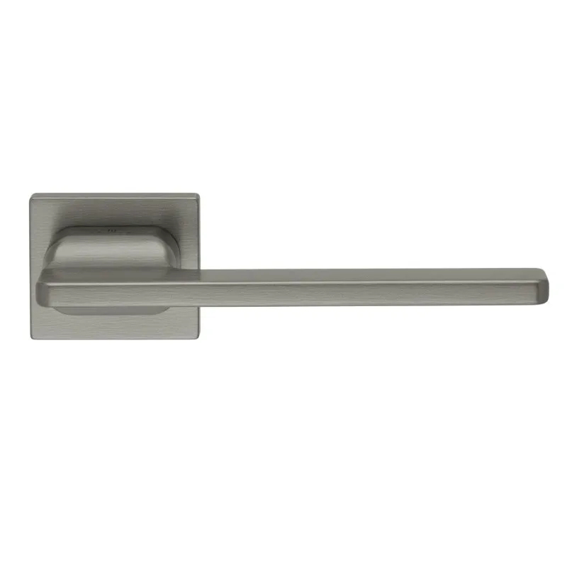 Πόμολα Πόρτας ILAVIO χειρολαβές με ροζέτα 2738 Graphite Smoked (Τεμάχιο (δεξί εξώπορτας))