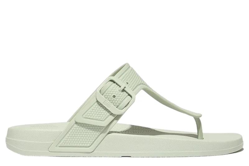 Σανδάλια Fitflop Iqushion Adj Toe Post GB3-B10-SAGEBRUSH Γυναικείο