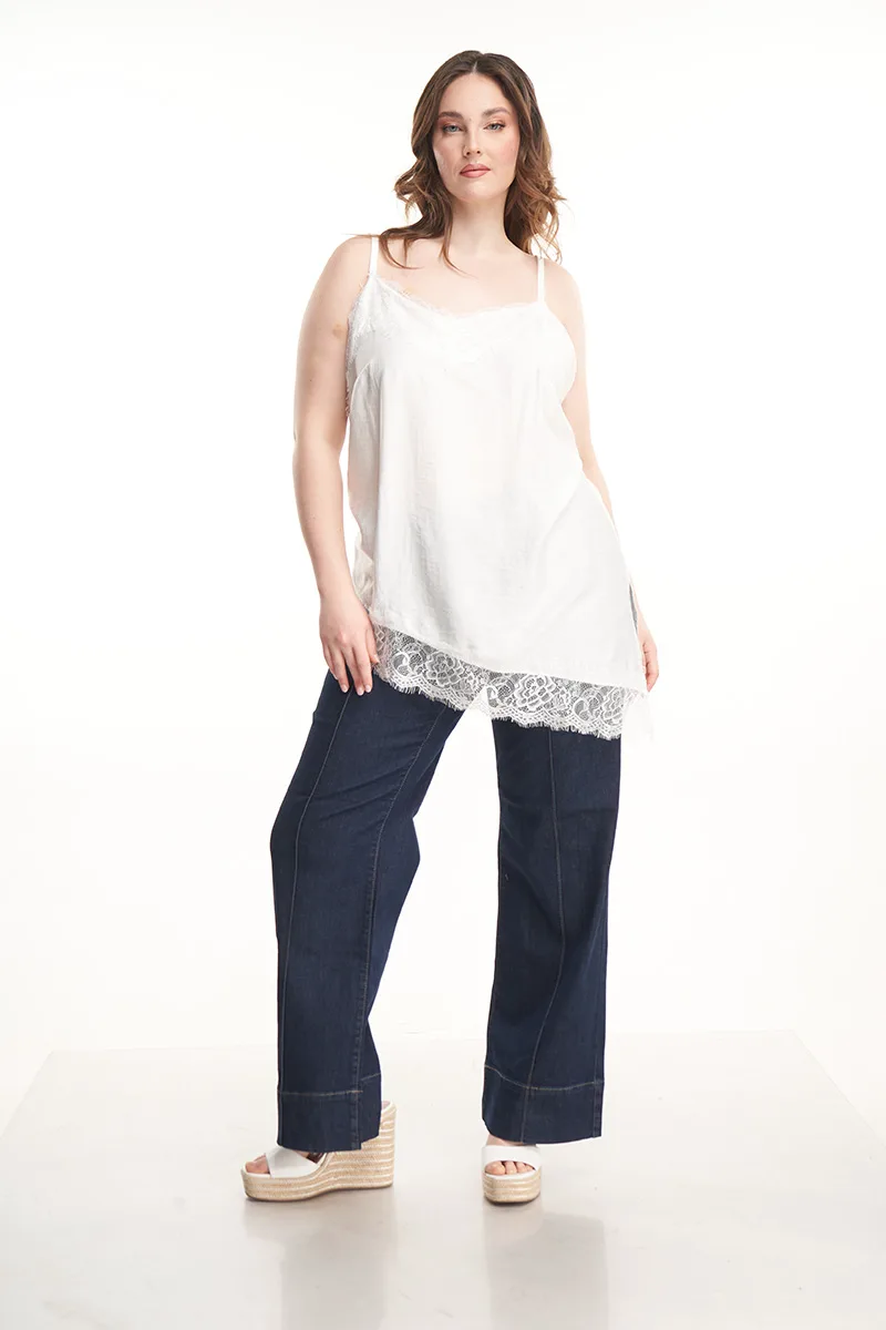 Τοπ με δαντέλα ασύμμετρο σε λευκό χρώμα plus size