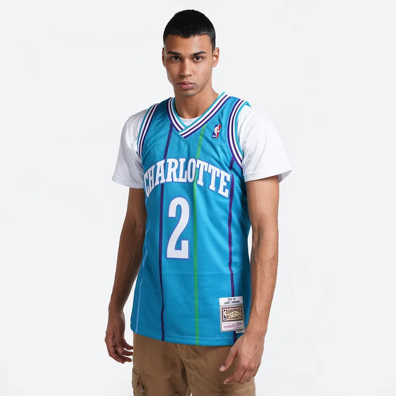 Mitchell & Ness Larry Johnson Charlotte Hornets Swingman Men's Jersey (9000088337_4591)