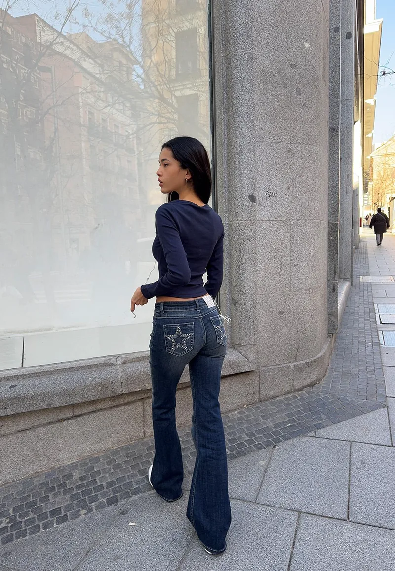 Stradivarius Τζιν Καμπάνα Με Κέντημα Και Τσέπες Μπλε Overdye 44