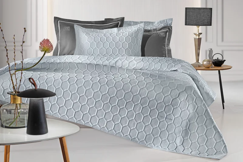 Σετ Κουβερλί Microsatin King Size 250x240εκ. Hive Silver Guy Laroche (Ύφασμα: Βαμβακοσατέν, Χρώμα: Ασημί , Μέγεθος: King Size) - Guy Laroche - 5206480680076