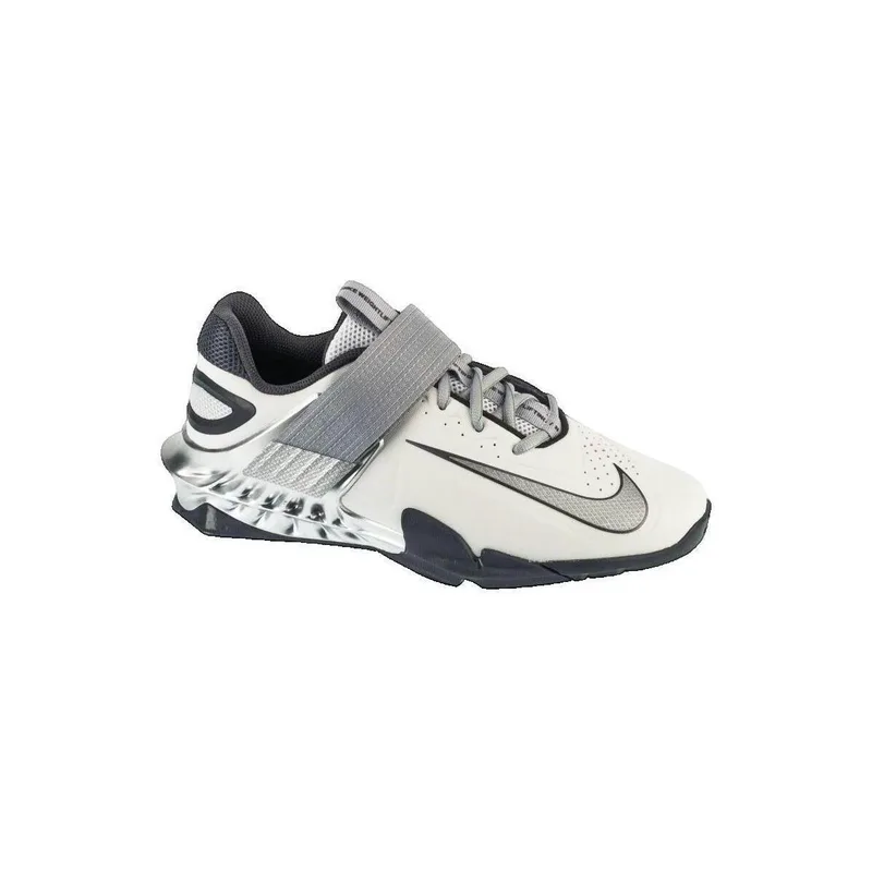 Xαμηλά Sneakers Nike Chaussures de sport Savaleos SE avec talon 15 mm