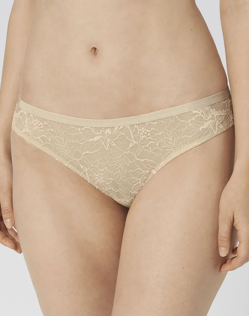 TRIUMPH Amourette Charm Brazilian01 10205567-6720 Ecru