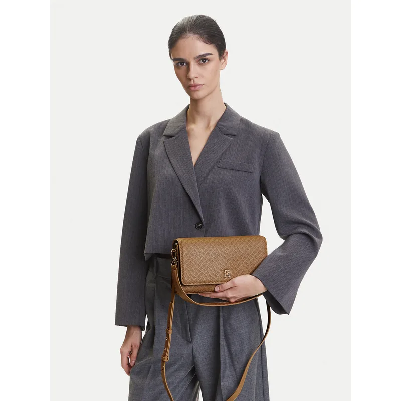 Τσάντα Tommy Hilfiger AW0AW16933 Καφέ